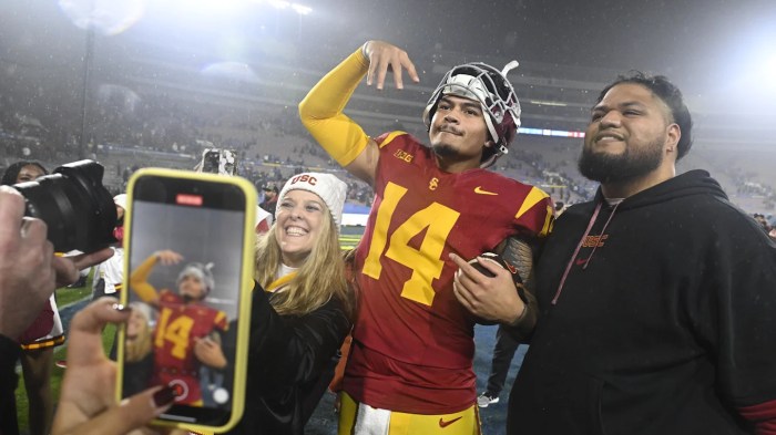 Uscs riley miller moss leads jayden maiava in qb battle to replace caleb williams