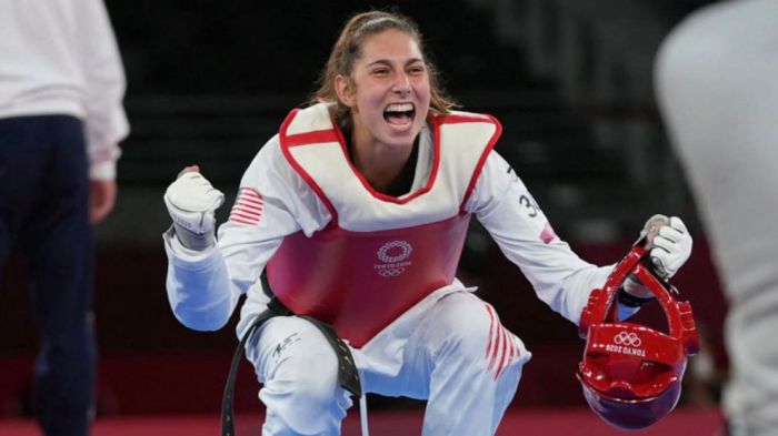 Photos of Olympic athletes breaking world records at Tokyo Games Atleta expulsa das olimpíadas