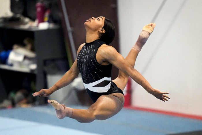 Gabby douglas qualifies for us championships in gymnastics return at american classic