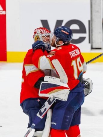 Panthers beat mcdavid oilers in g1 as nhl fans celebrate sergei bobrovskys heroics