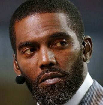 Randy moss questions austin rivers remarks about nfl nba players changing sports