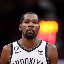 Nba scout rips suns lack of physicality as kevin durant doesnt want to play the 4