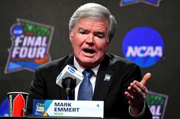 Report ncaa discusses rule change to allow unlimited transfers without sitting out