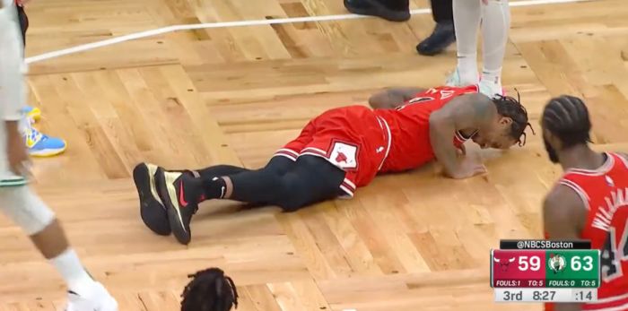 Demar derozan says he cant rule out signing lakers contract amid bulls rumors