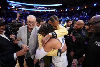 Knicks jalen brunson returns to game 2 vs pacers after suffering foot injury