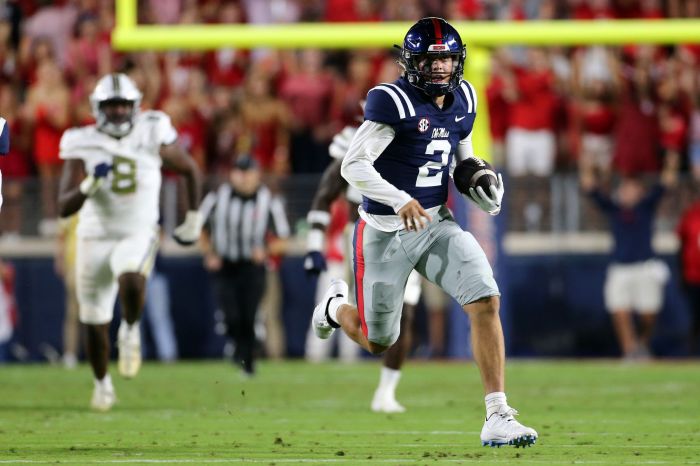Ole miss qb jaxson dart signs nil deal with private jet company nicholas air