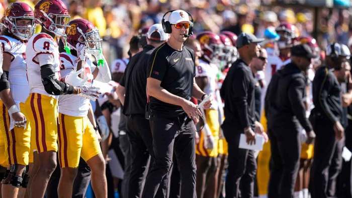 Lincoln riley wants usc to follow michigans model rely less on transfer portal