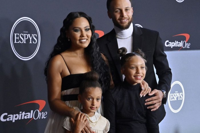 Warriors stephen curry wife ayesha announce theyre expecting 4th child