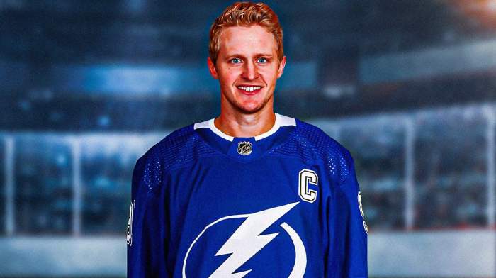 Nhl trade rumors jake guentzel hurricanes discussing contract ahead of free agency