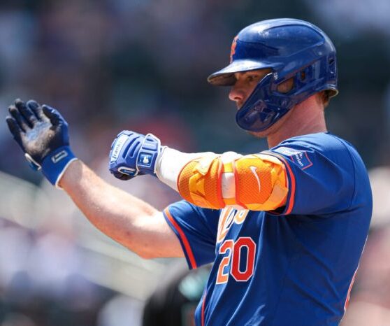 Mets wrong to hold onto pete alonso amid mlb trade rumors contract buzz