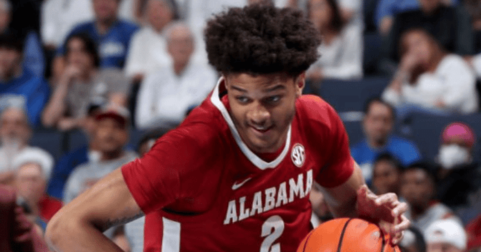 Alabama hc nate oats apologizes for pushing missouris aidan shaw in win