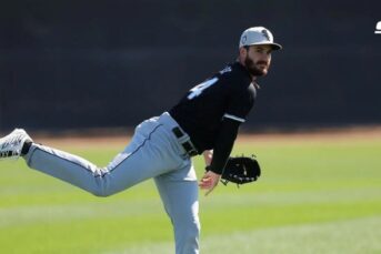 Yankees rumors nyy prefer dylan cease trade over blake snell free agent contract