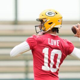 Jordan love packers agree to reported 220m contract extension with record bonus