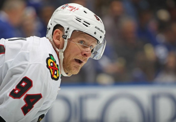 Nhl rumors corey perry oilers agree to contract after blackhawks exit