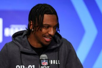 Report lsus jayden daniels wont throw at nfl combine amid raiders draft rumors