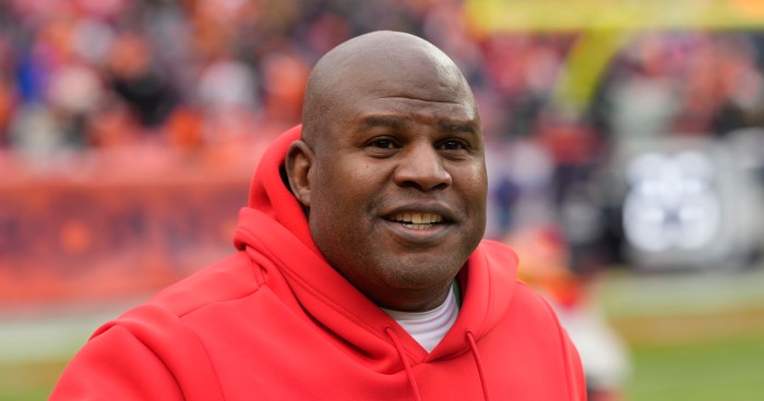 Report eric bieniemy former chiefs commanders oc hired as ucla oc