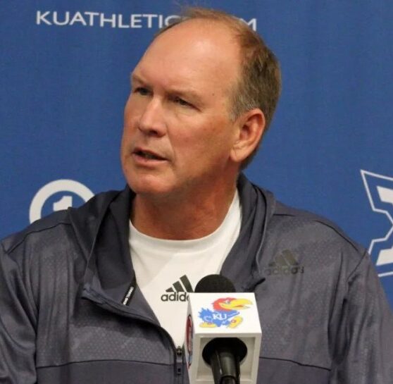 Report lance leipold kansas agree to new contract with average salary around 7m
