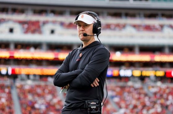 Lincoln riley wants usc to follow michigans model rely less on transfer portal