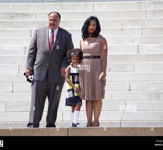 Martin luther king iii family to be honorary bucs captains for eagles playoff game