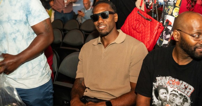 Clippers kawhi leonard didnt get haircut despite viral photo at tank davis fight