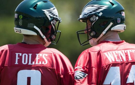 Carson wentz nick foles praising chiefs in past factored into fa contract decision
