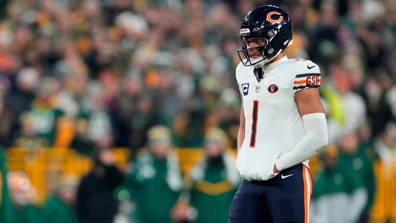 Nfl insider russell wilson vs justin fields more of a coin flip than most think