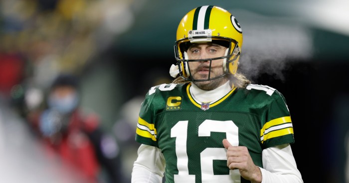 Packers rumors mims denzel Jordan love rumors packers want cleaner contract talks with qb after aaron rodgers