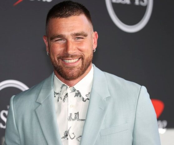 Travis kelce seth rollins more show off kentucky derby outfits in videos photos