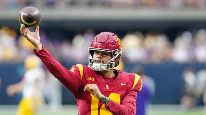 Uscs riley miller moss leads jayden maiava in qb battle to replace caleb williams