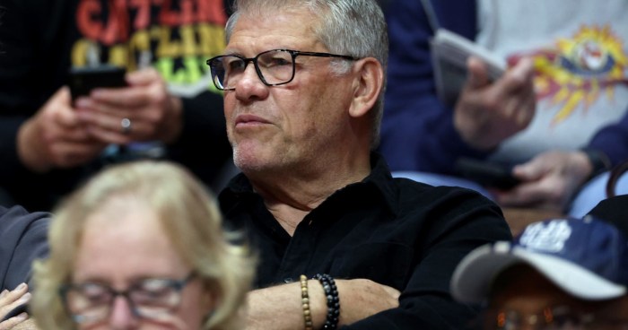 Nba rumors dan hurley to meet with lakers pelinka buss on friday about hc job