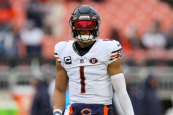 Justin fields trade rumors insiders think bears could get 2nd 4th rounders for qb
