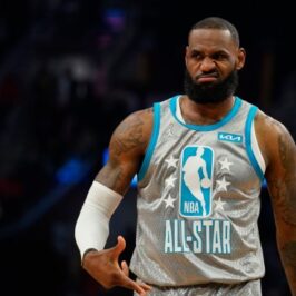 Chris paul on team friendly contract could help lebron james lakers amid nba rumors