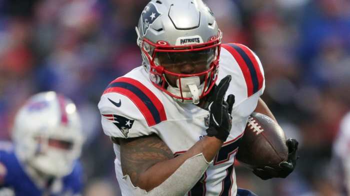 Ex patriots rb damien harris calls out bill belichick for handling of mac jones