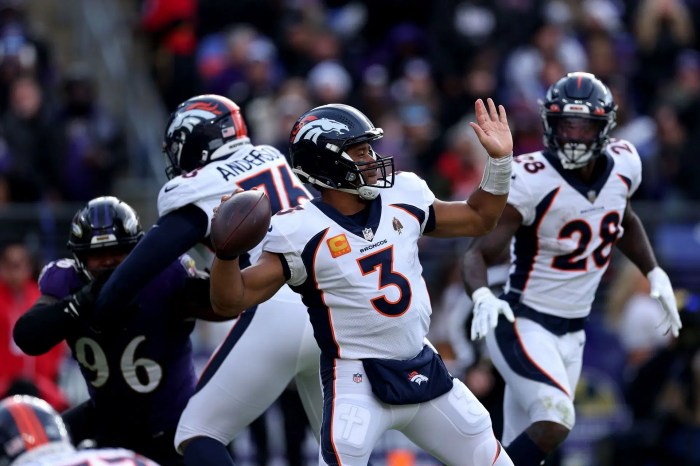 Nfl exec explains russell wilson trade scenario amid broncos contract rumors