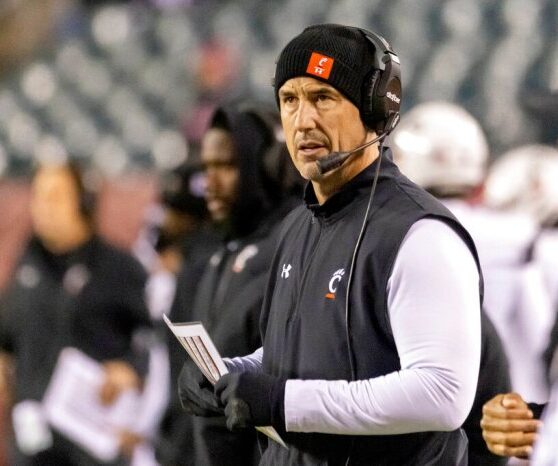 Br am cfb coach exodus