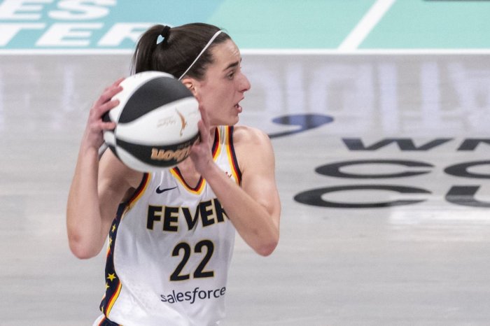 Caitlin clark praises fevers aggressive play in win vs brittney griner mercury