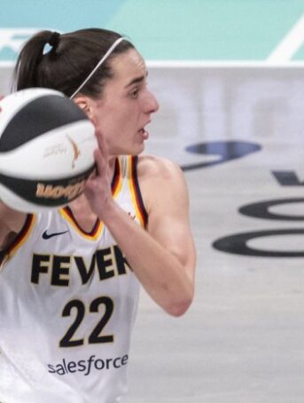 Caitlin clark hype drives spike in fever ticket sales amid no 1 wnba draft pick buzz