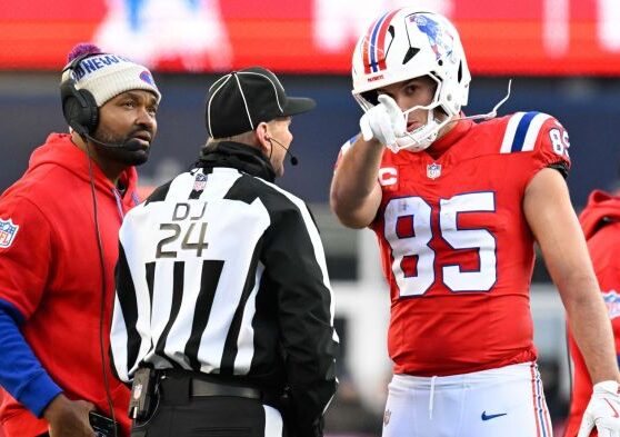 Patriots rumors latest on oc dc search for jerod mayos staff after belichick run