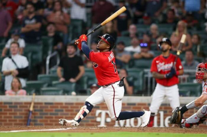 Braves ozzie albies out 8 weeks with fractured wrist injury max fried to il