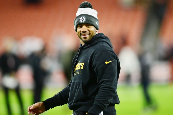 Steelers russell wilson tops list of aaron donalds most sacked qbs in nfl career