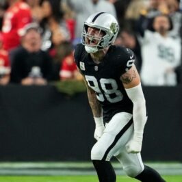 Raiders maxx crosby posts photo after having surgery on knee injury