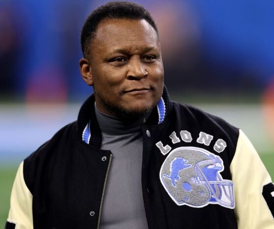 Nfl legend barry sanders says he experienced heart related health scare