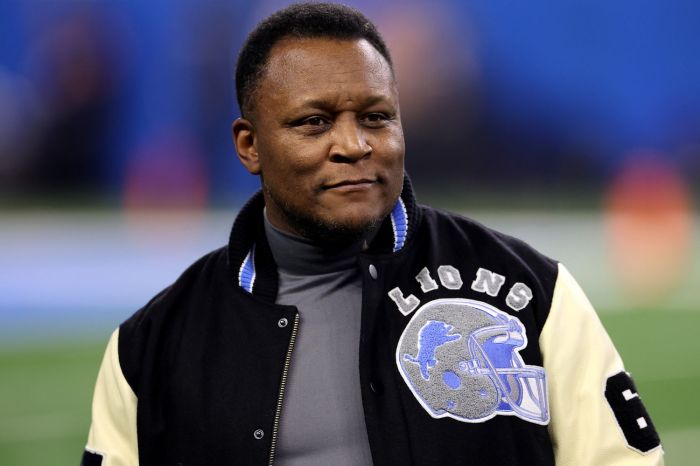 Nfl legend barry sanders says he experienced heart related health scare