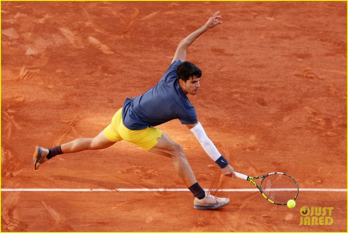Carlos alcaraz beats zverev for 1st french open title as fans applaud finals comeback