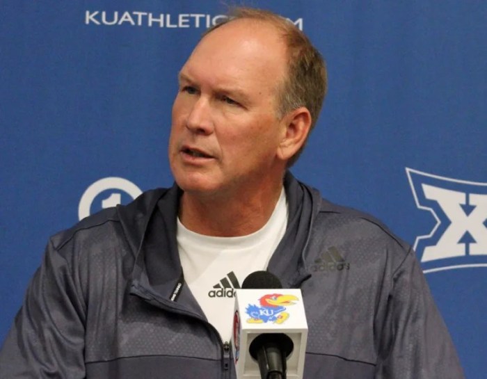 Report lance leipold kansas agree to new contract with average salary around 7m
