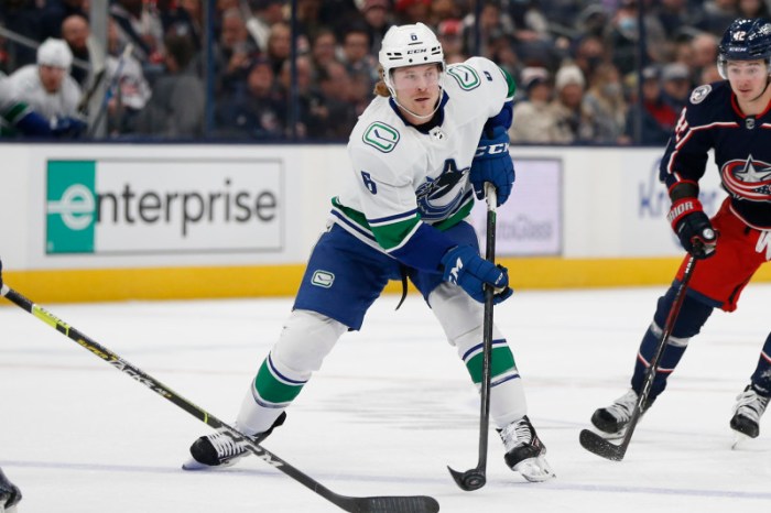 5 nhl restricted free agents teams should send an offer sheet to in the offseason