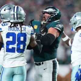 Eagles great jason kelce the rock pose for viral photo at wwe wrestlemania 40