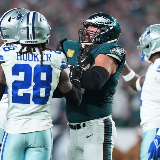 Eagles great jason kelce the rock pose for viral photo at wwe wrestlemania 40