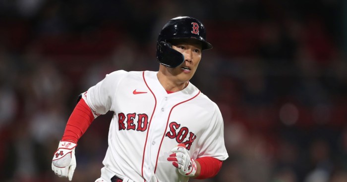 Red sox trade rumors masataka yoshidas contract drawing virtually no interest