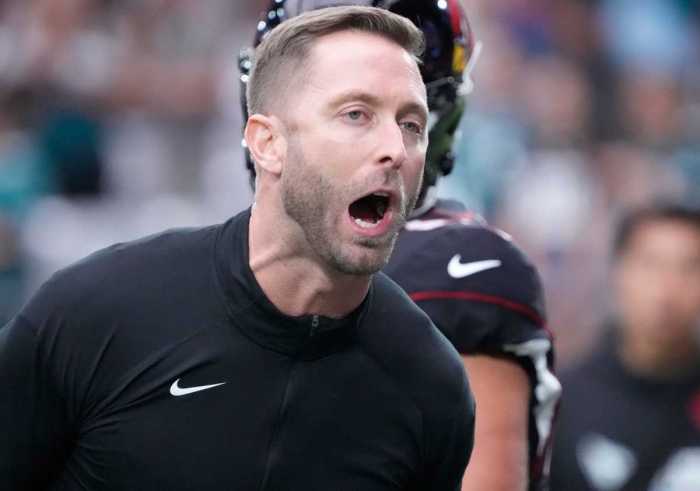 Nfl rumors uscs kliff kingsbury interviews for eagles vacant oc job